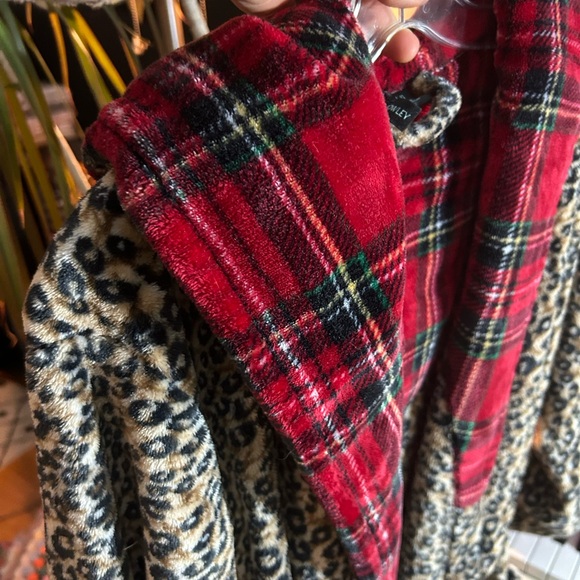 Cynthia Rowley Leopard Print Teddy Jacket with Red Plaid Accents Size L - Picture 8 of 16
